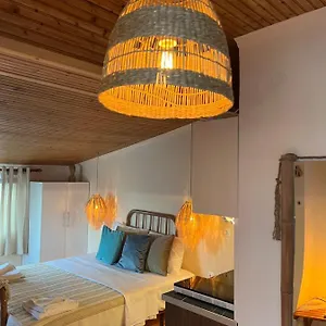 Apartment Agape, Néos Marmarás